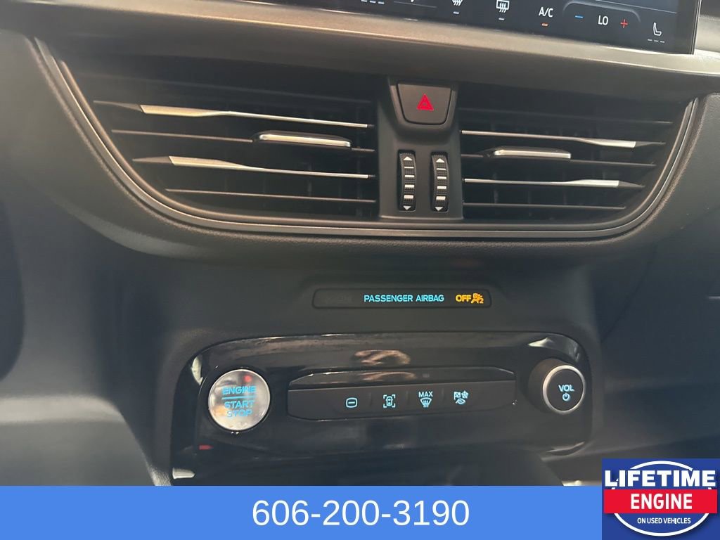 Used 2024 Ford Escape SE image 22