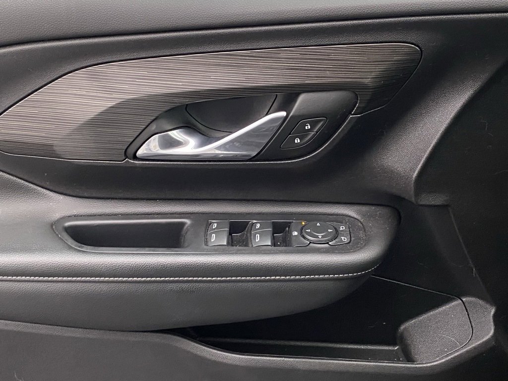 Used 2024 GMC Terrain SLE w/ Driver Convenience Package image 21