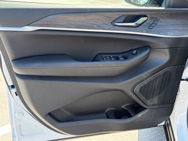 New 2026 Jeep Grand Cherokee Limited AWD/4WD image 11