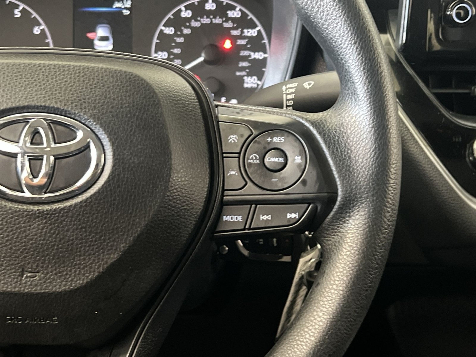 Used 2024 Toyota Corolla LE FWD image 35