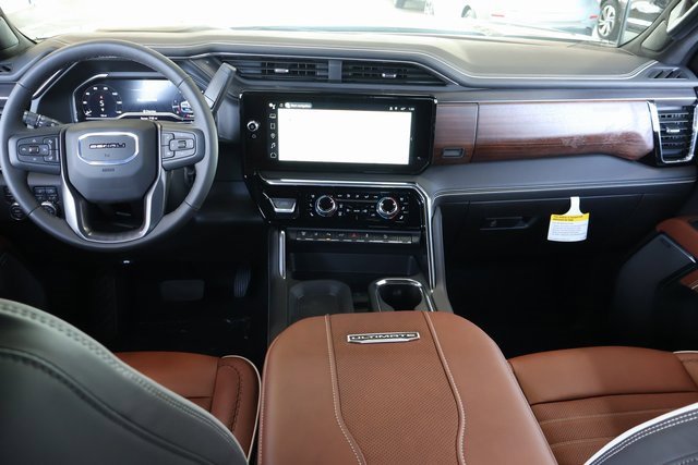 Used 2025 GMC Sierra 3500 Denali Ultimate image 16