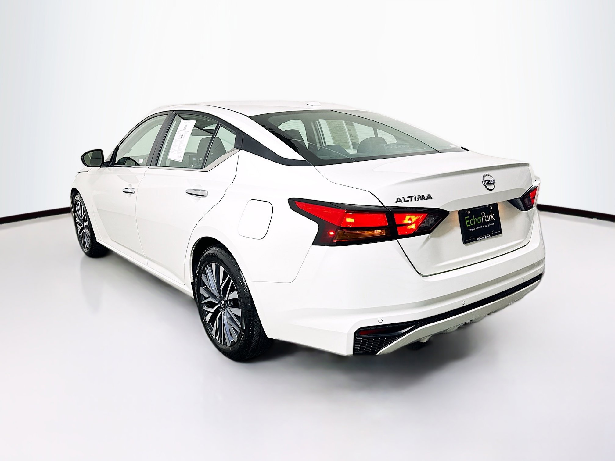 Used 2025 Nissan Altima 2.5 SV image 5