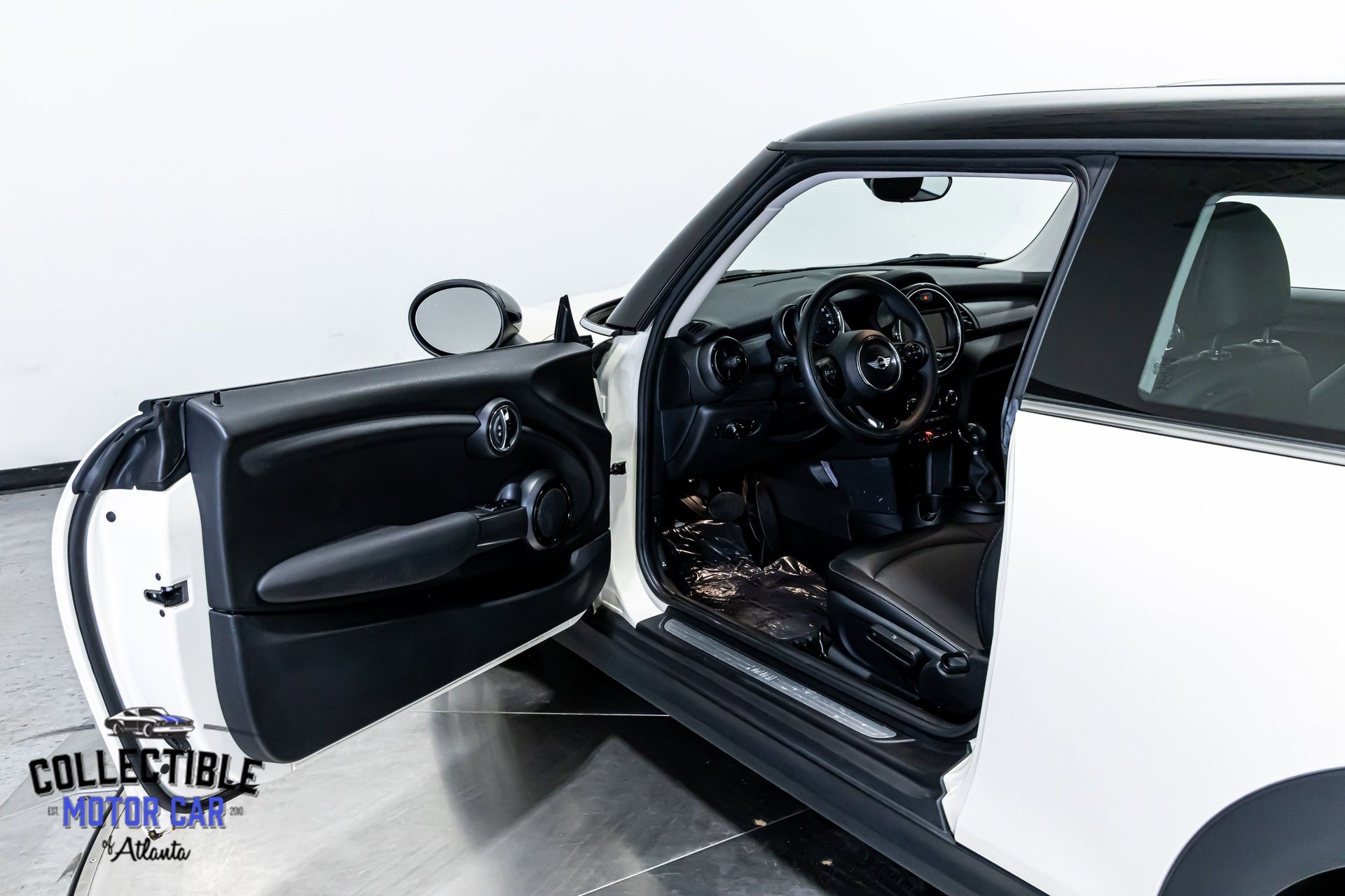 Used 2018 MINI Cooper 2-Door Hardtop image 38