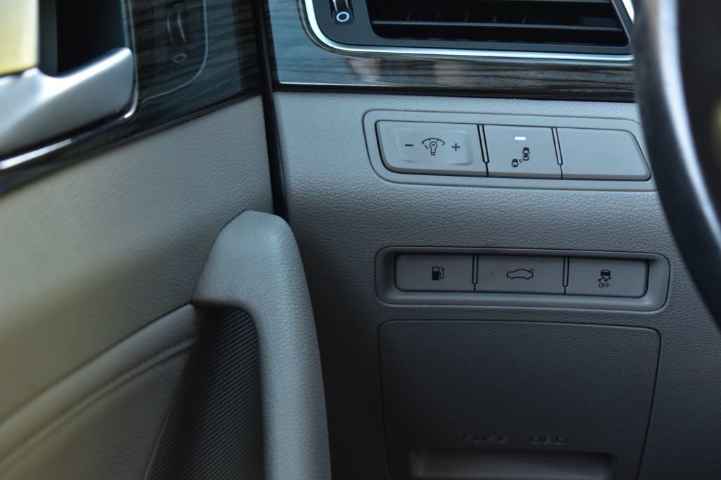 Used 2015 Hyundai Sonata Limited FWD image 37
