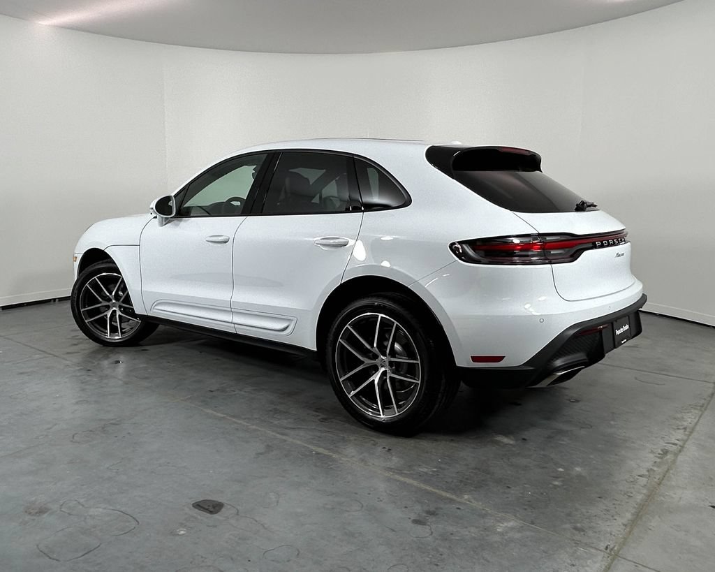 New 2026 Porsche Macan AWD/4WD image 3