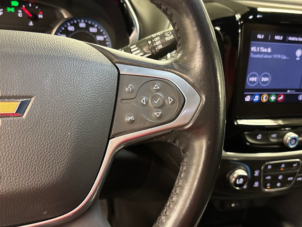 Used 2022 Chevrolet Traverse LT FWD image 34
