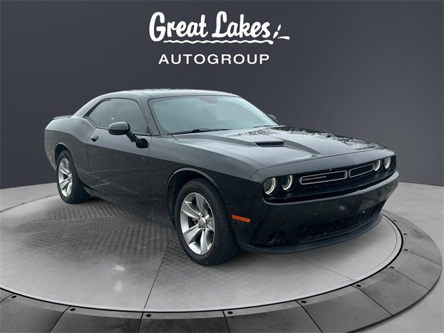 Used 2022 Dodge Challenger SXT image 7