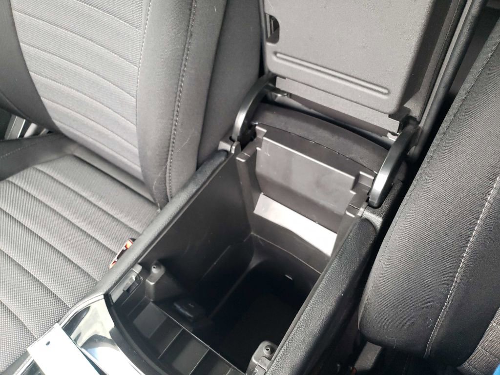 Used 2019 Ford Edge SE image 20