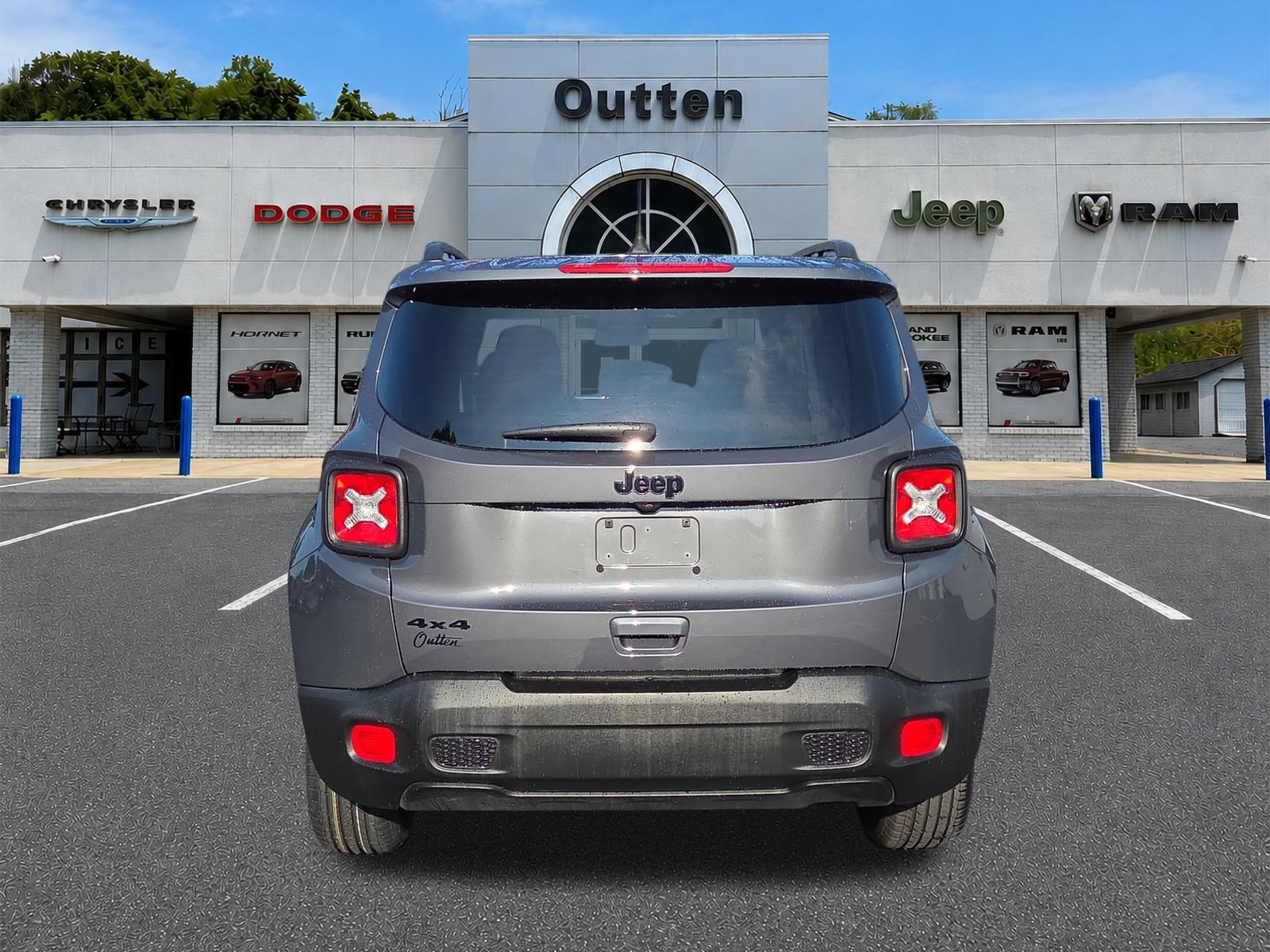 Certified 2023 Jeep Renegade Altitude AWD/4WD image 5