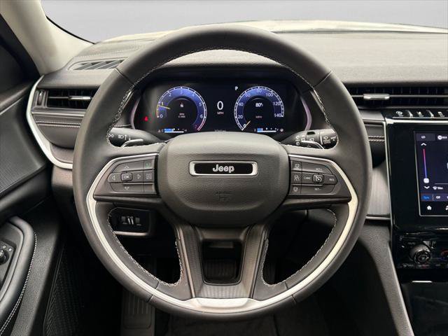 Certified 2023 Jeep Grand Cherokee Laredo AWD/4WD image 19