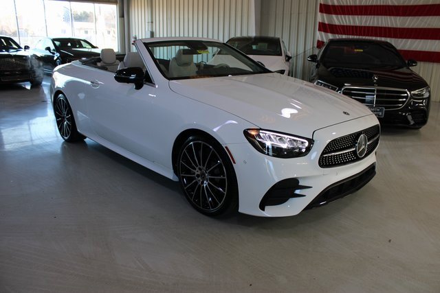 Used 2023 Mercedes-Benz E 450 Cabriolet image 40