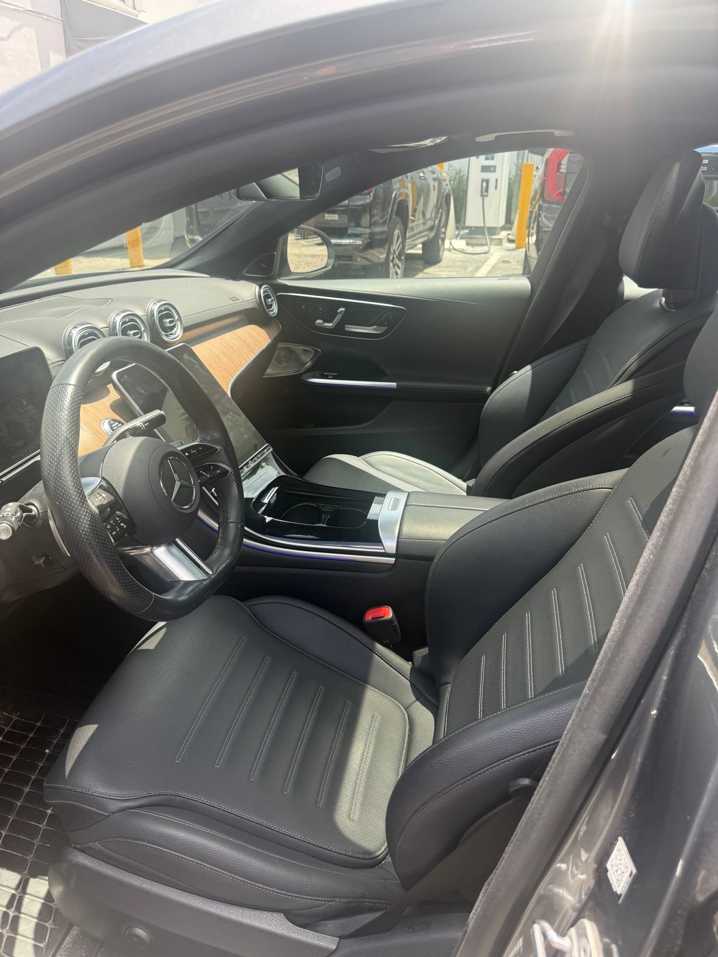Used 2024 Mercedes-Benz C 300 Sedan image 9