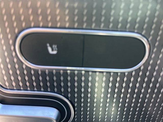 Used 2020 Mercedes-Benz GLB 250 4MATIC image 12