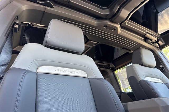 New 2025 GMC Hummer EV 3X w/ LPO, Dark Essentials Package image 18