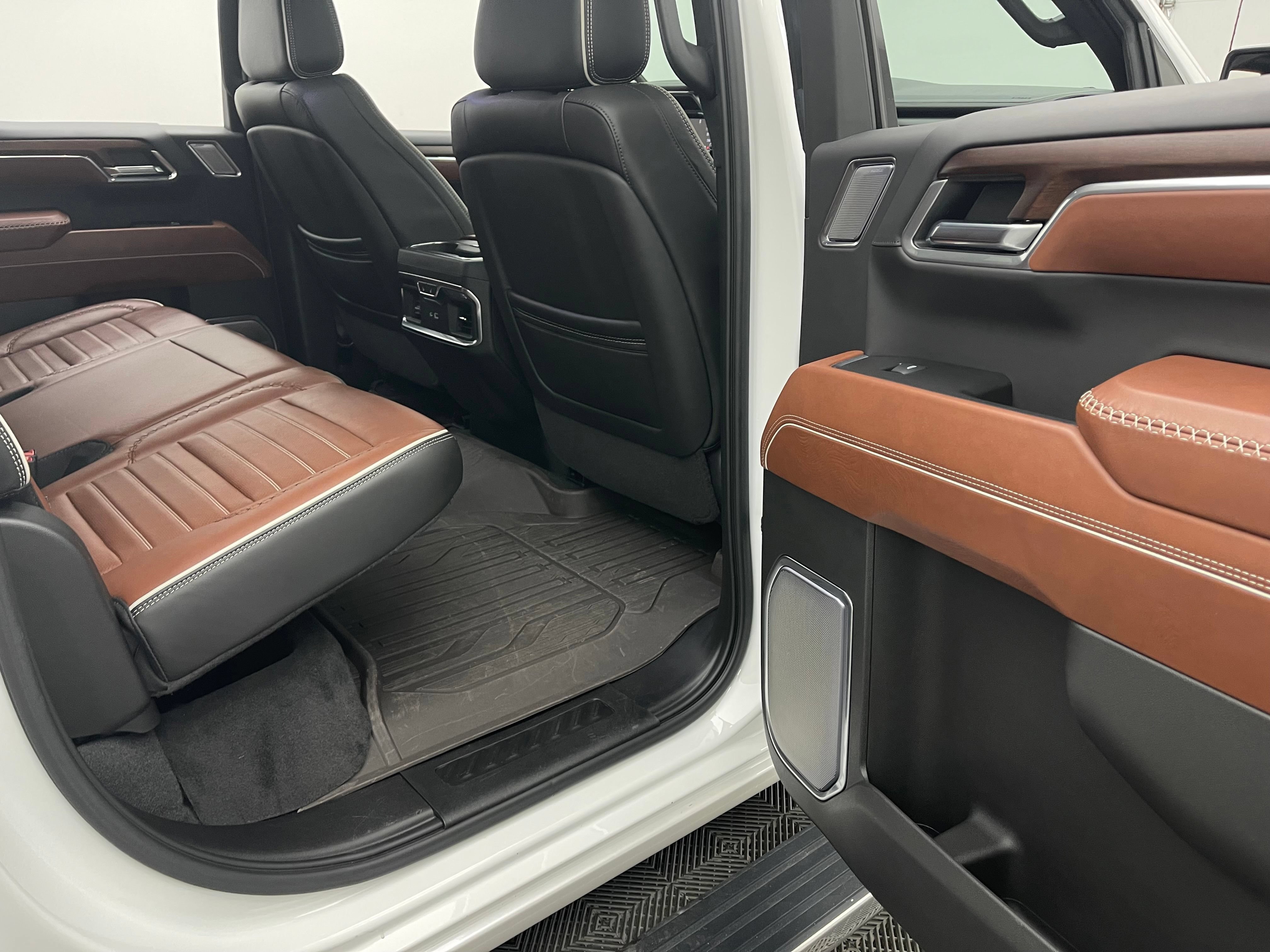 Used 2024 GMC Sierra 1500 Denali Ultimate AWD/4WD image 39