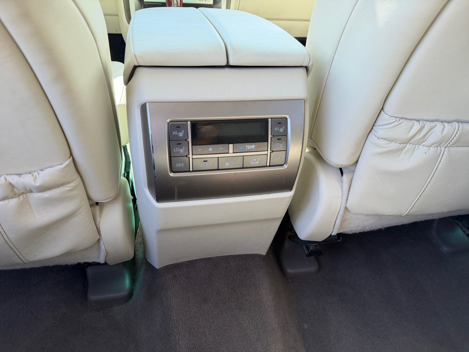 Used 2016 Lexus GX 460 Luxury w/ Preferred Accessory Package AWD/4WD image 30