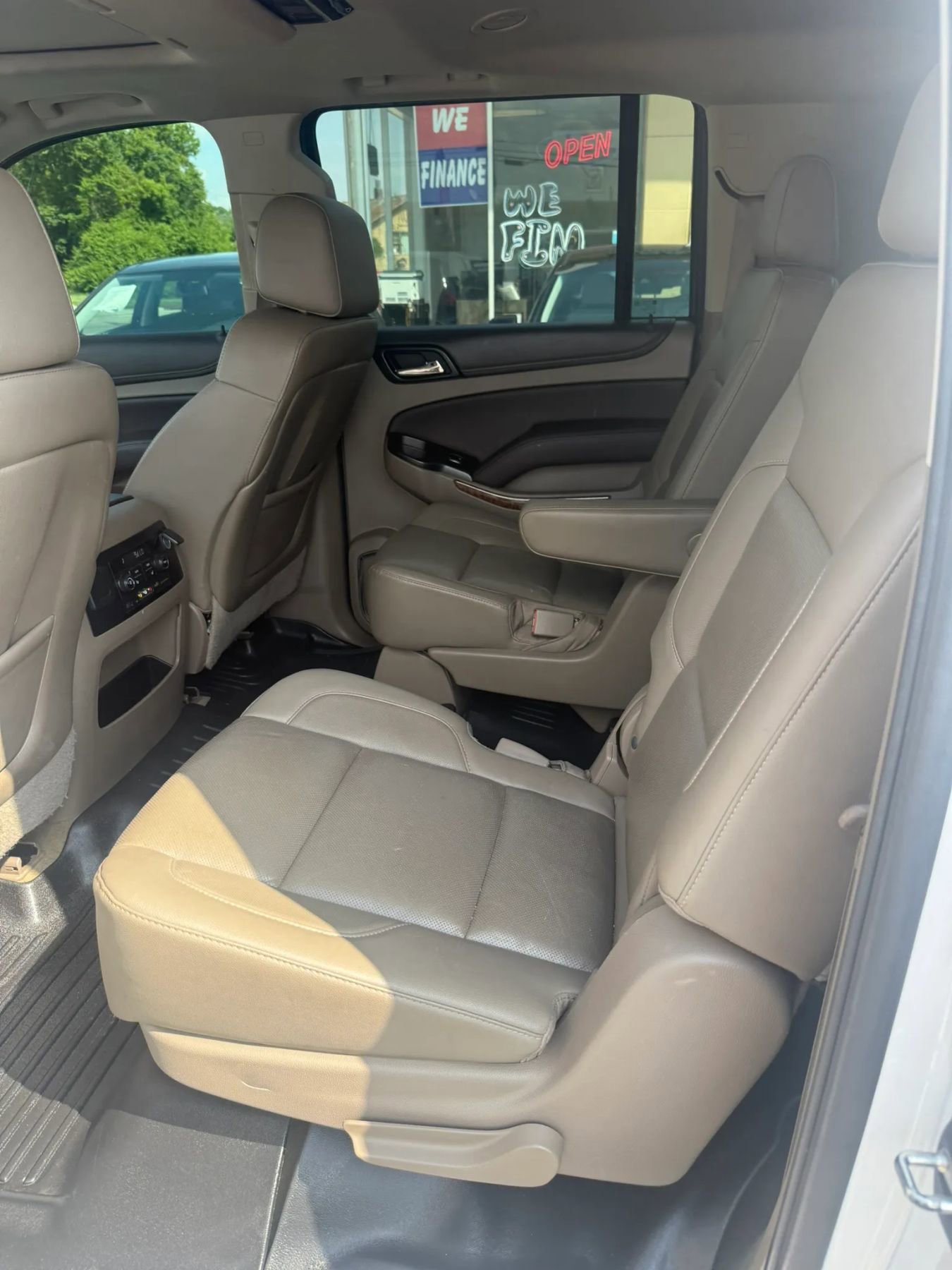 Used 2016 Chevrolet Suburban LTZ AWD/4WD image 17