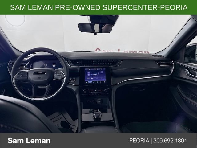 Used 2025 Jeep Grand Cherokee Altitude image 21