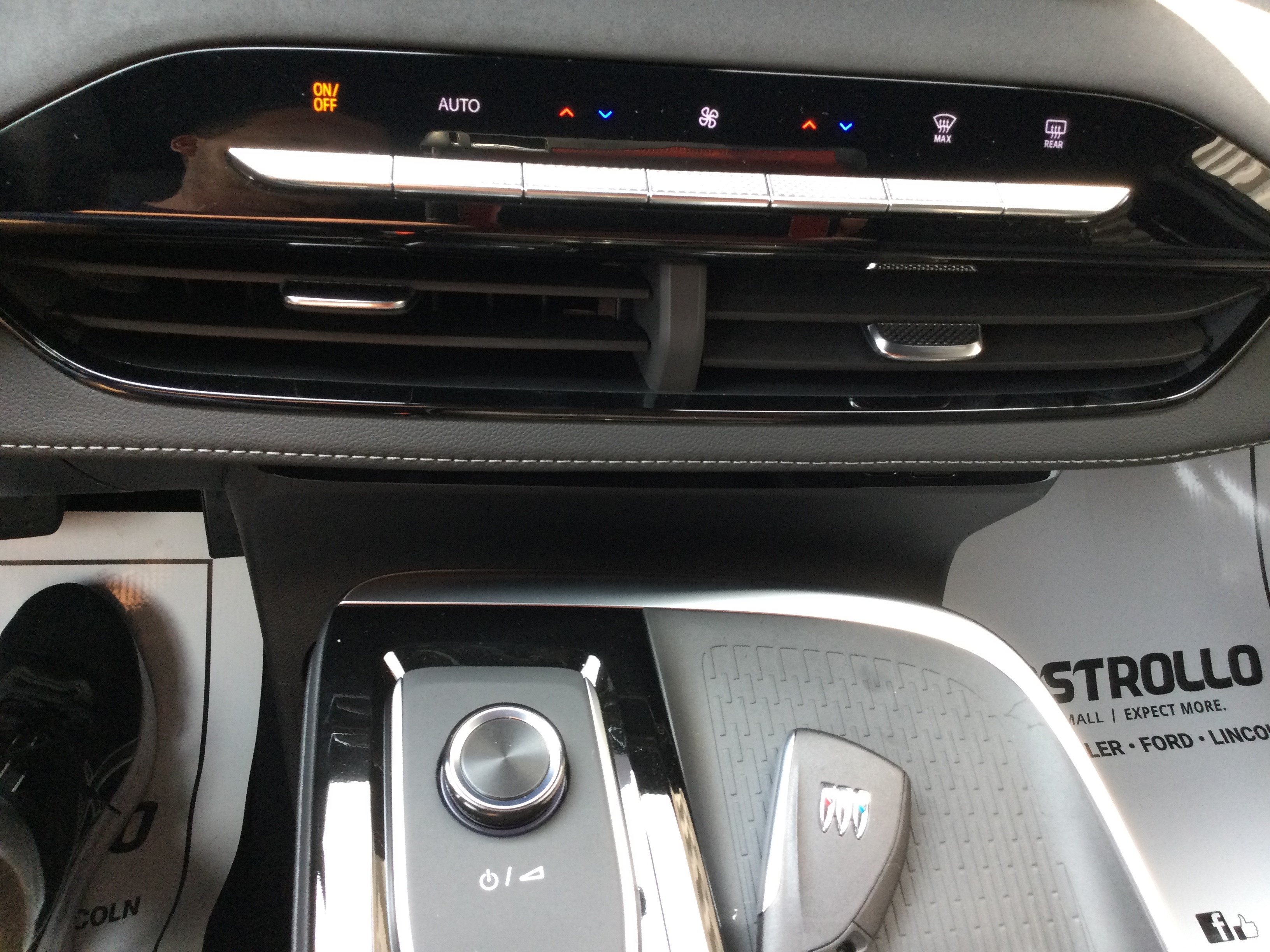New 2027 Buick Enclave Sport Touring w/ Power Package AWD/4WD image 10