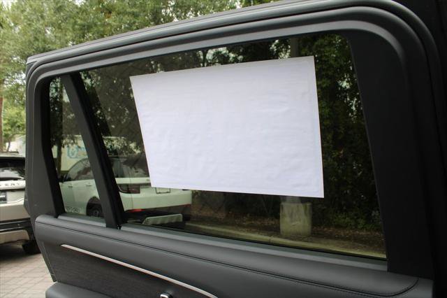 New 2025 Land Rover Range Rover Long Wheelbase SE image 27