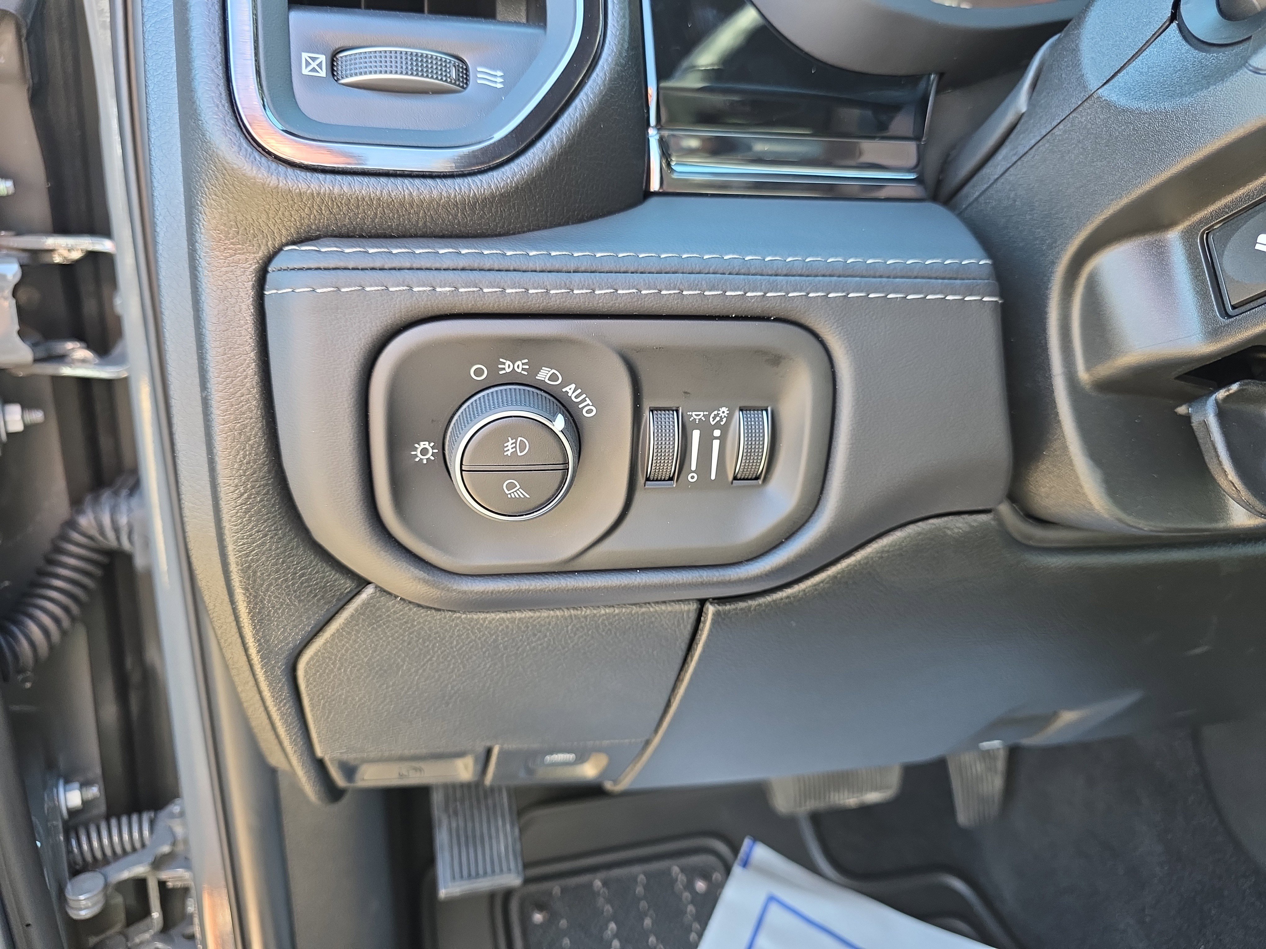 New 2026 RAM 3500 Limited image 21