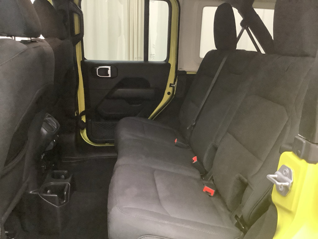 Used 2023 Jeep Wrangler Unlimited Sahara AWD/4WD image 25