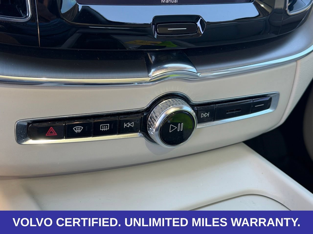 Certified 2024 Volvo XC60 T8 Core w/ Protection Package Premier AWD/4WD image 24