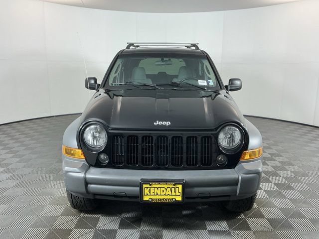 Used 2005 Jeep Liberty Sport AWD/4WD image 2