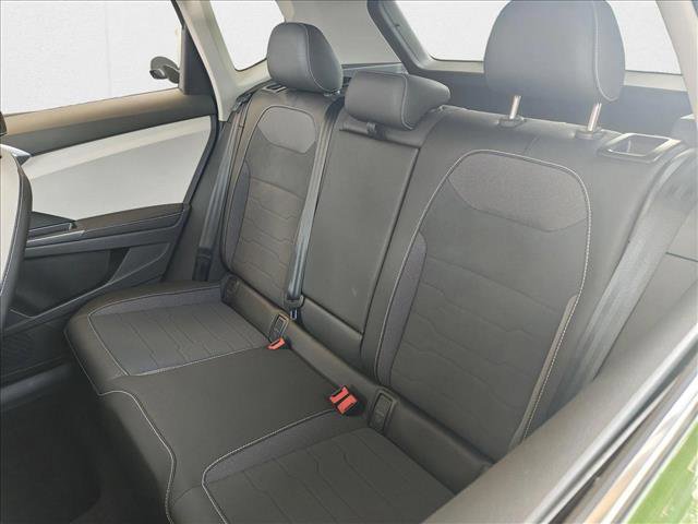 New 2025 Volkswagen Taos SE image 13