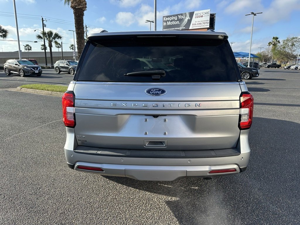 Used 2022 Ford Expedition XLT image 5