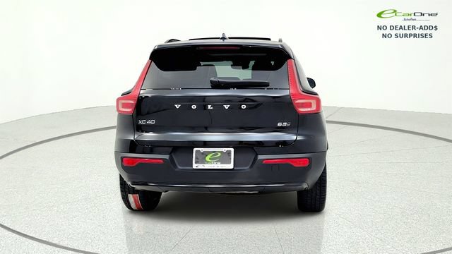 Used 2024 Volvo XC40 B5 Plus w/ Protection Package Premier AWD/4WD image 7