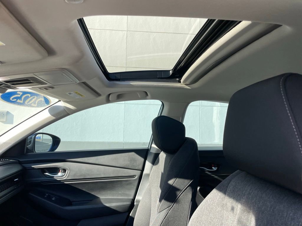 Certified 2025 Honda Accord SE image 28