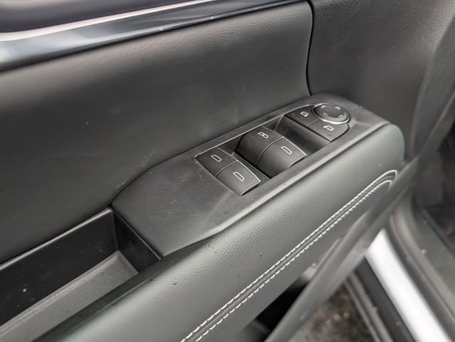 New 2026 GMC Terrain Denali w/ LPO, Black Badging Package image 15