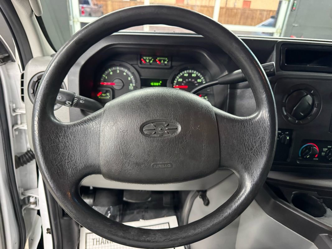 Used 2014 Ford E-350 and Econoline 350 Extended Super Duty image 18