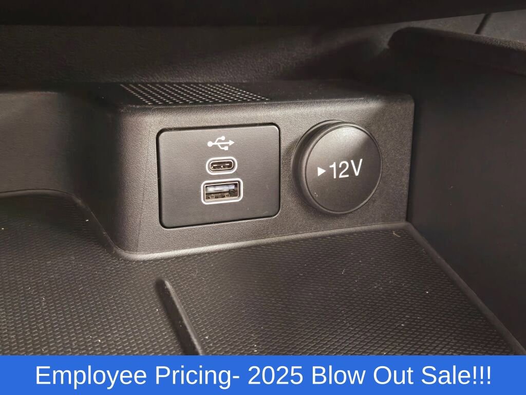 New 2025 Ford Escape ST-Line w/ Tech Pack #1 AWD/4WD image 29
