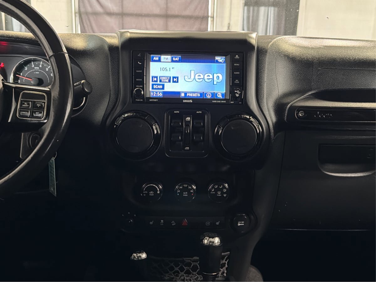 Used 2012 Jeep Wrangler Altitude AWD/4WD image 17
