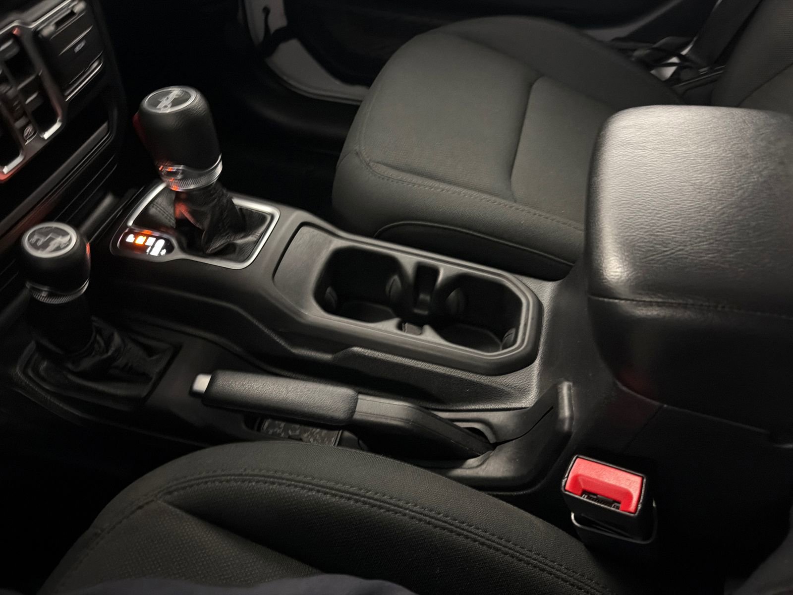 Used 2020 Jeep Wrangler Unlimited Sport image 30