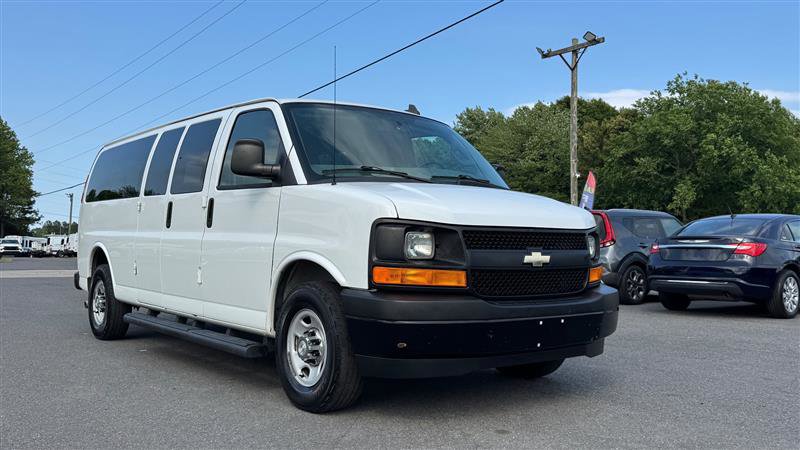 Used 2017 Chevrolet Express 3500 LS RWD image 6