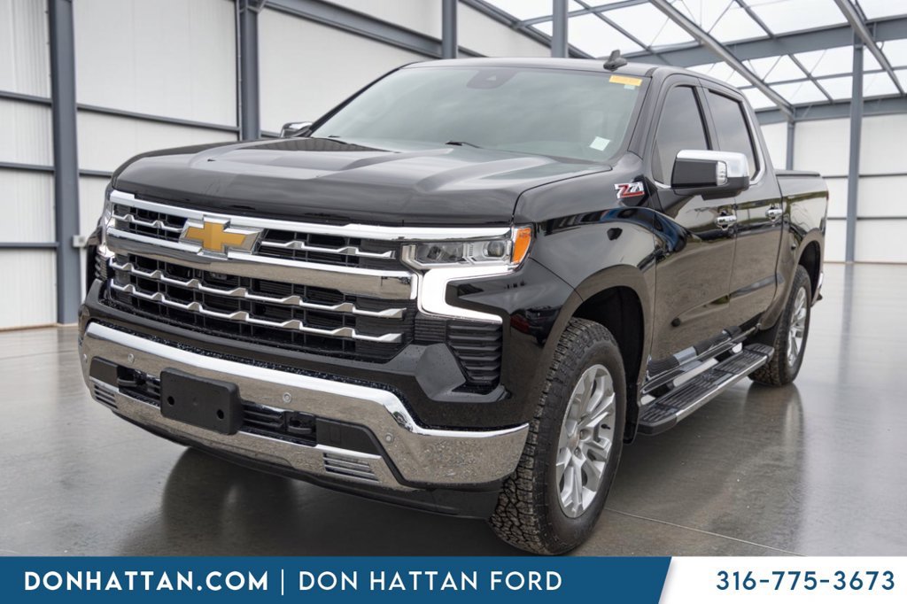 Used 2025 Chevrolet Silverado 1500 LTZ AWD/4WD image 23