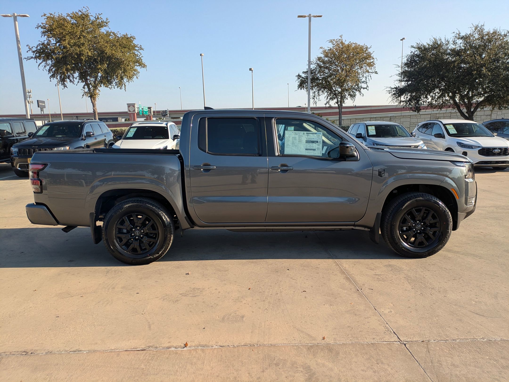New 2026 Nissan Frontier SV image 2