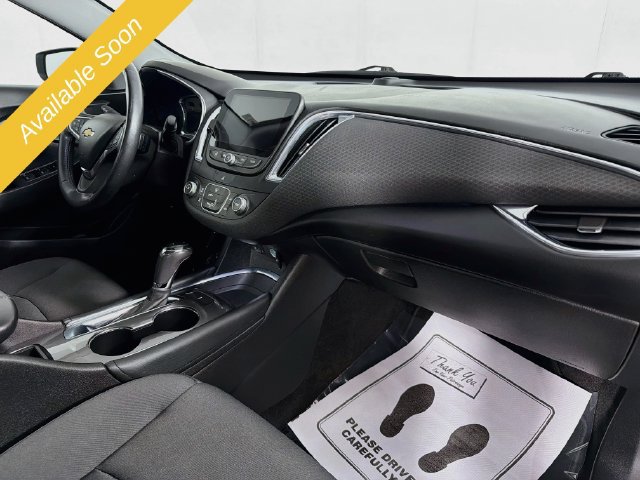Used 2017 Chevrolet Malibu LT FWD image 28