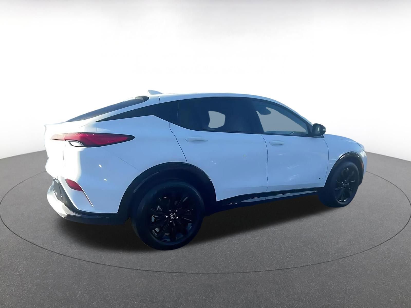 Used 2025 Buick Envista Sport Touring image 15