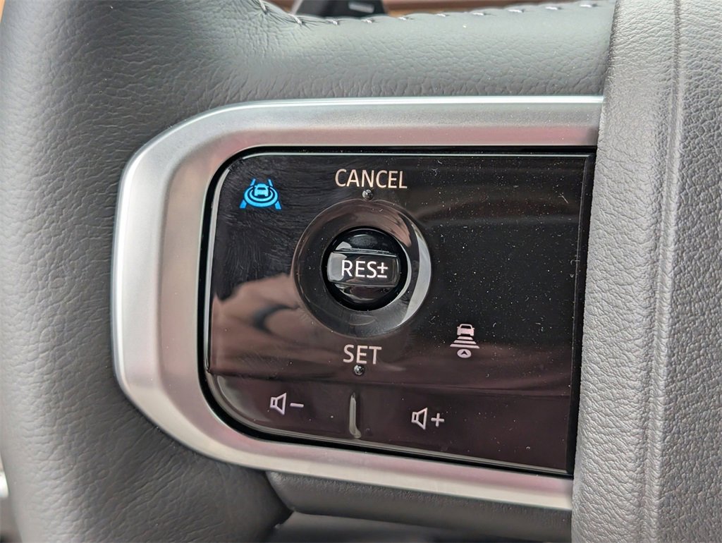 New 2025 Nissan Armada SL image 22