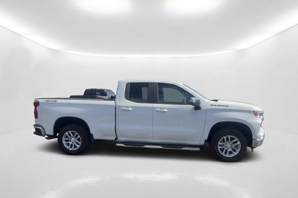 Used 2023 Chevrolet Silverado 1500 LT w/ Max Trailering Package AWD/4WD image 4