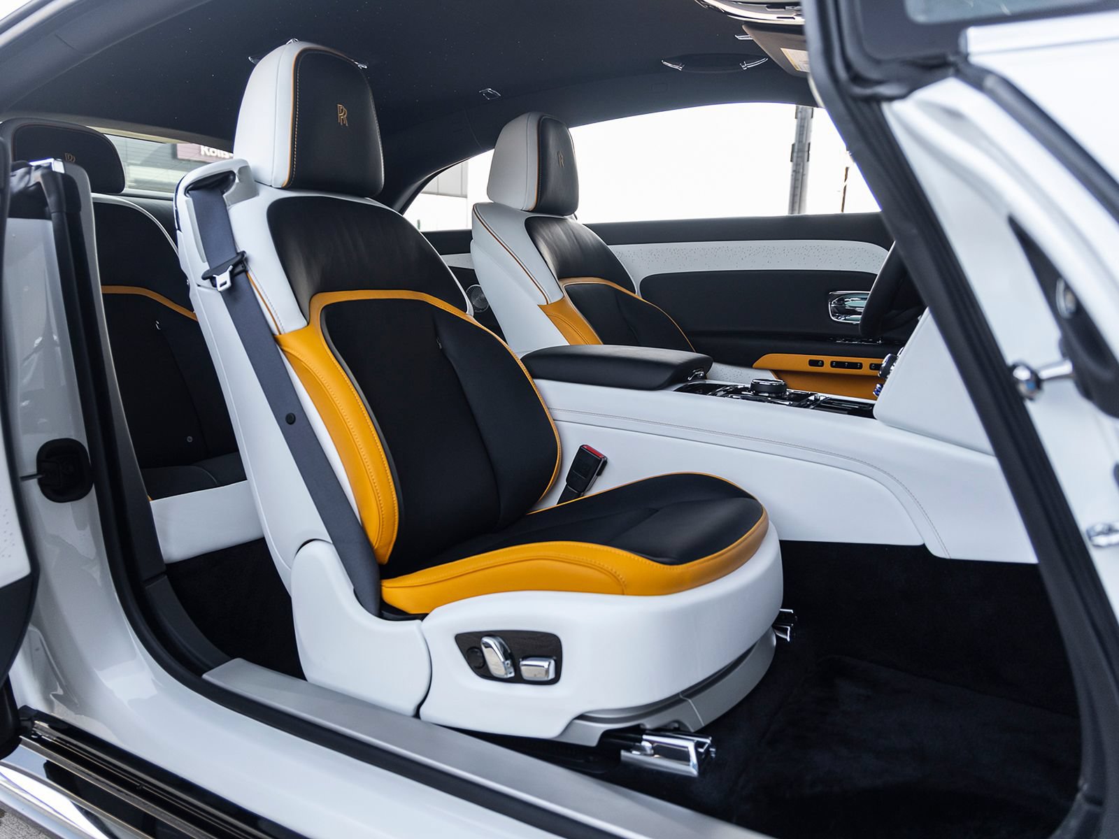 Used 2024 Rolls-Royce Spectre AWD/4WD image 47
