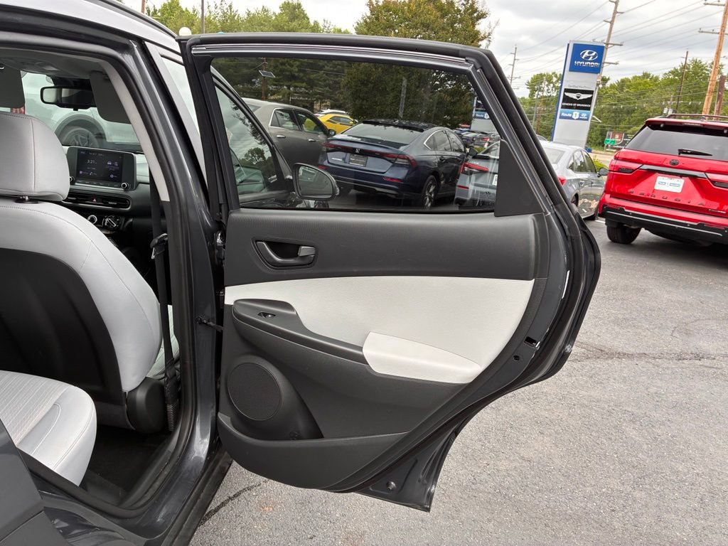 Used 2022 Hyundai Kona SEL w/ Cargo Package AWD/4WD image 44