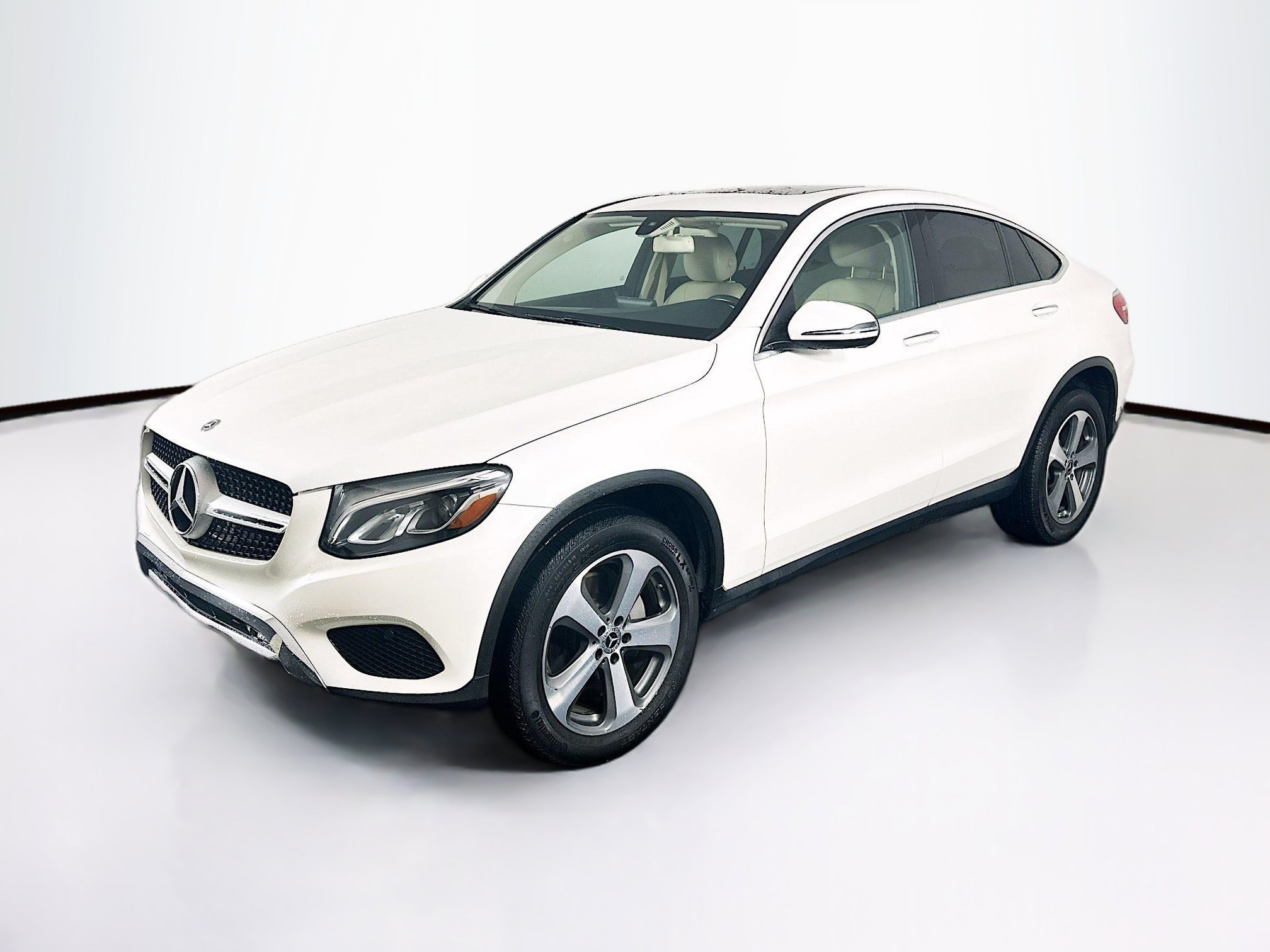 Used 2018 Mercedes-Benz GLC 300 4MATIC Coupe image 3