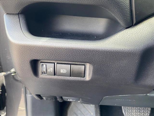 Used 2025 Toyota RAV4 LE AWD/4WD image 12