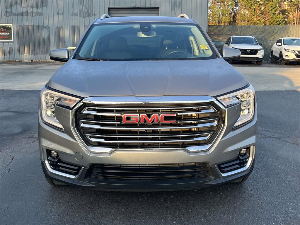 Used 2024 GMC Terrain SLT image 11
