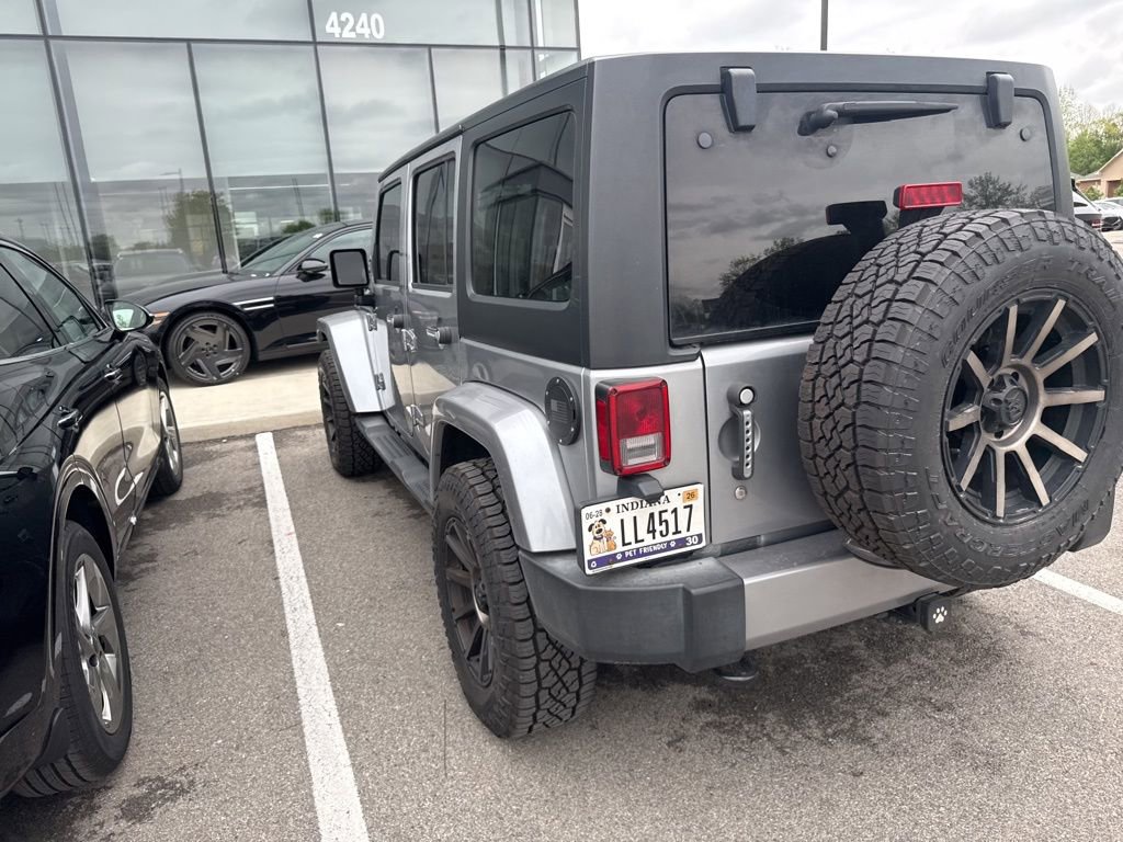 Used 2016 Jeep Wrangler Unlimited Sahara w/ Connectivity Group image 13